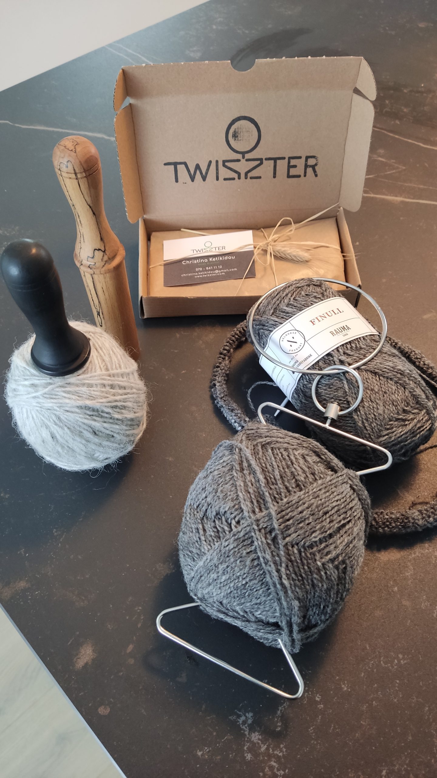Twizzterpinne Twizzter the portable knitting tool